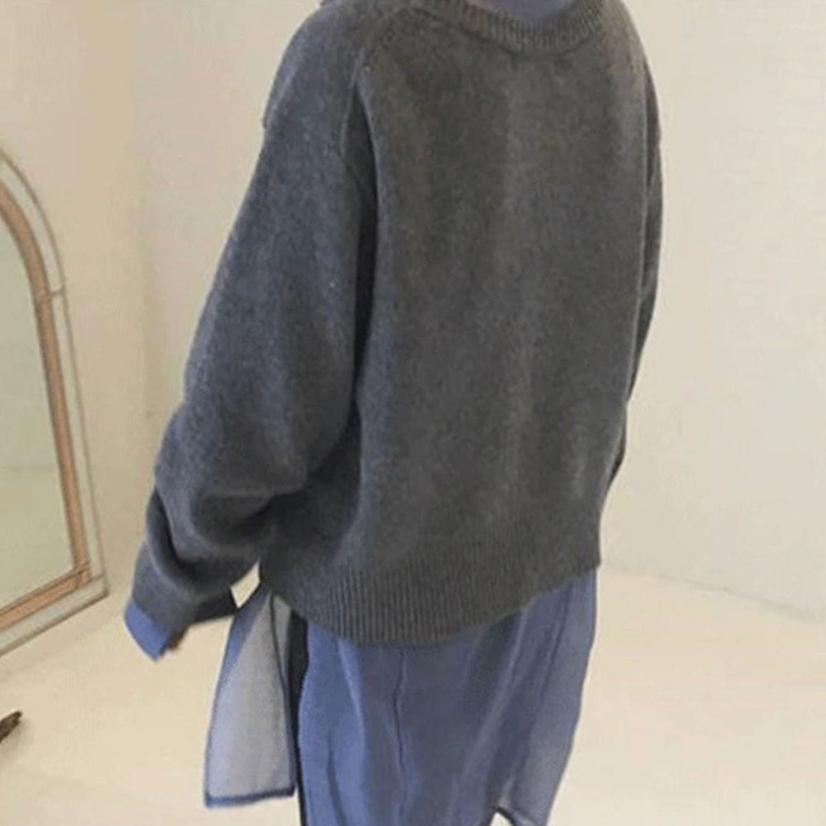 Cardigan a portafoglio in maglia con bottoni — Giacca incrociata e calda