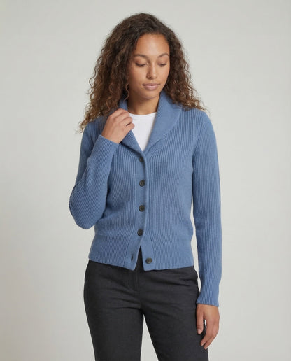 Cardigan in maglia con revers e bottoni — Giacca in maglia a manica lunga